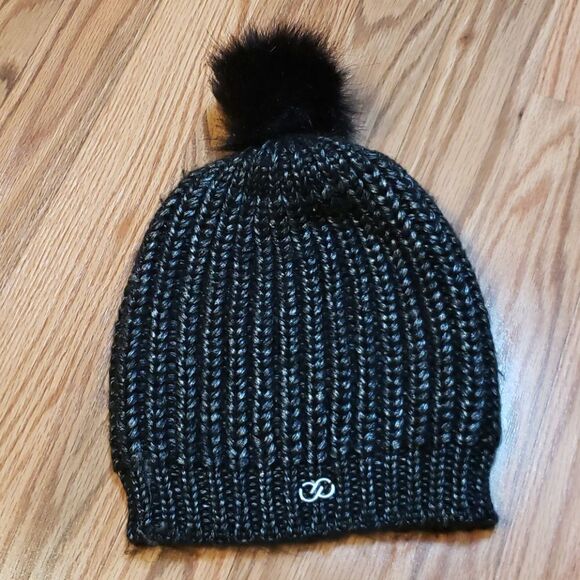 Aerie Beanie Hat & Infinit - Picture 2 of 7